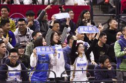 欧篮联赛程吃紧，深圳男篮窗口期主帅复盘，话题不断，赛季目标并未改变